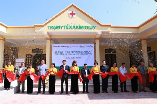 Hanwha Life Việt Nam tài trợ xây dựng trung tâm y tế tại Hòa Bình