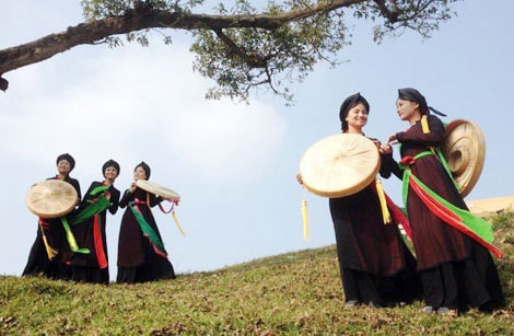 Về Thổ Hà nghe quan họ