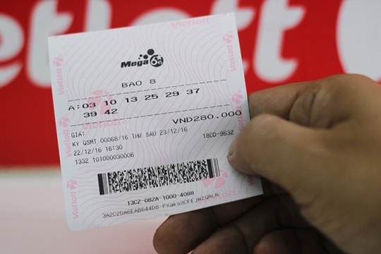 Xử lý người bán dạo vé số Vietlott: Không thỏa đáng