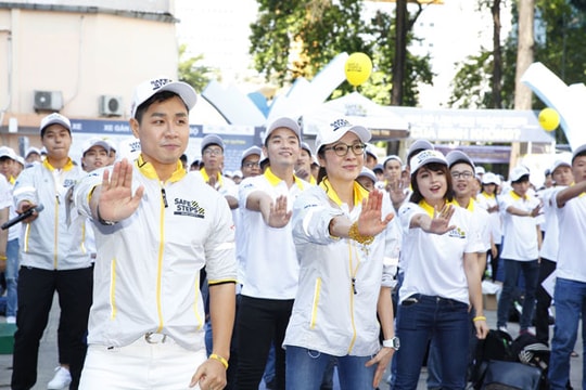 Dương Tử Quỳnh cùng 1.500 sinh viên khởi động dự án SAFE STEPS