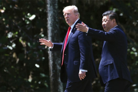 Ông Trump vượt qua tuần sóng gió