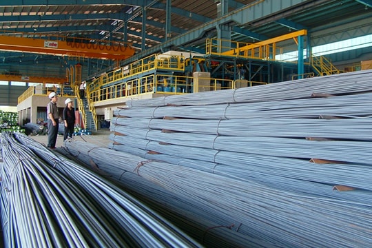 Hơn 11.000 tấn sắt thép phế liệu được nhập khẩu mỗi ngày