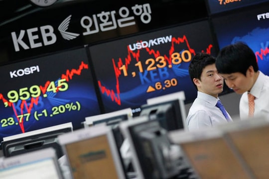 Nỗi khổ của các nền kinh tế mắc "bẫy thu nhập cao"