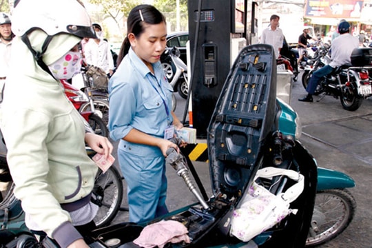 Xe máy tìm đường ngách