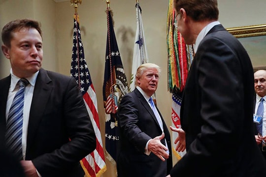 CEO Tesla rút khỏi hội đồng cố vấn của Tổng thống Trump