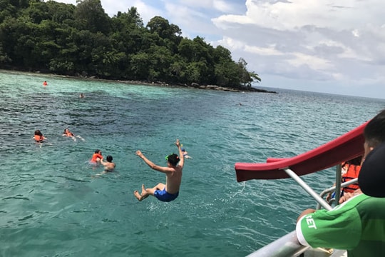 Hành trình khám phá "tam đảo Koh"