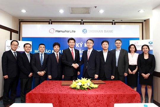 Hanwha Life và Shinhan Bank ký thỏa thuận hợp tác kinh doanh bảo hiểm qua ngân hàng