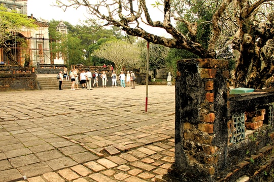 Được, mất du lịch di sản