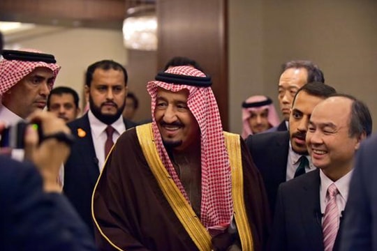 Bí quyết giúp tỷ phú Nhật có thể "gặp bất kỳ ai trên thế giới"