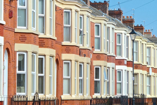 Đối phó với bất động sản "vườn không nhà trống"