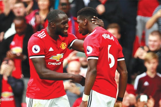 Premier League khai màn, kích thích... tiêu tiền