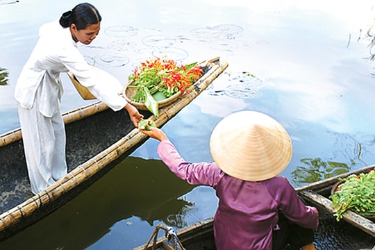 Du lịch đường sông: Chừng nào mới ăn nên làm ra?