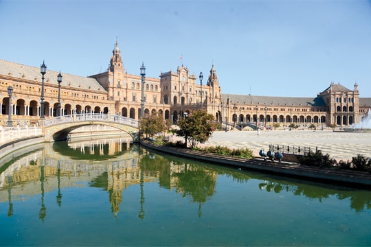 Lang thang Andalucía mùa nắng gió