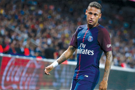 Neymar và Barcelona vẫn chưa yên ổn