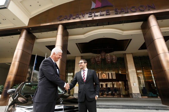 VSA ra mắt dịch vụ cho thuê xe Mercedes-Benz