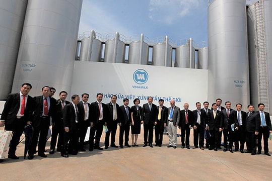 Phó thủ tướng Lào thăm và làm việc với Vinamilk