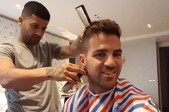 Chelsea sa thải... thợ cắt tóc