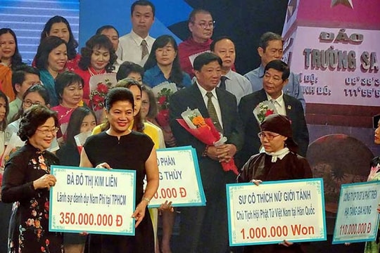 "Xuân nơi đảo xa" nhận được 16 tỷ đồng tặng chiến sĩ hải quân, ngư dân