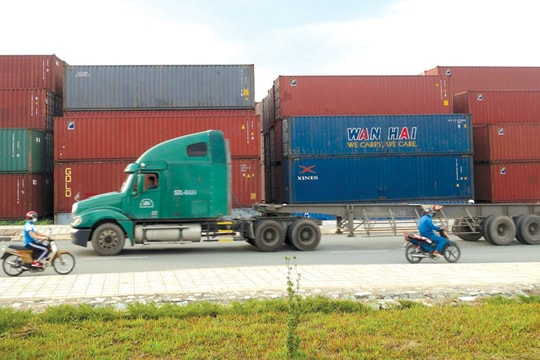 Những khó khăn của ngành vận tải biển