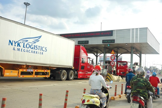 Vận tải biển chưa "ra biển"