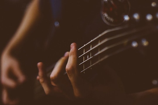 Ông chủ tiệm tạp hoá Vũ Lai: Từ thư ký hãng buôn đến triệu phú dây đờn Sài Gòn xưa