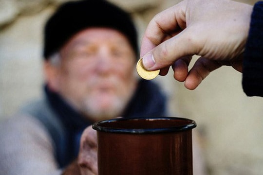 Bài học kinh doanh từ người ăn mày trên phố