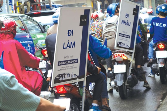 Uber và Grab - taxi công nghệ hay taxi?