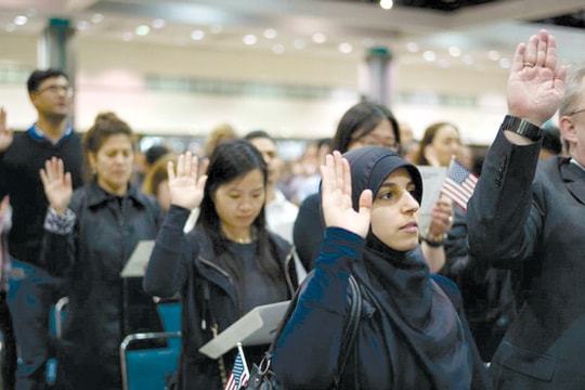 Úc cho nhập cư để chống suy thoái