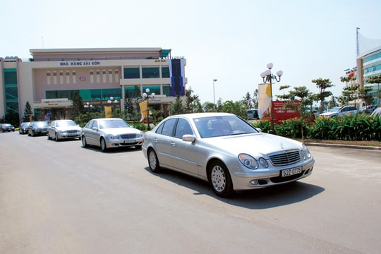 Xe nhập khẩu đối diện nỗi lo mới