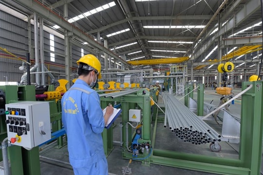 Hoa Sen ra mắt ống kẽm nhúng nóng