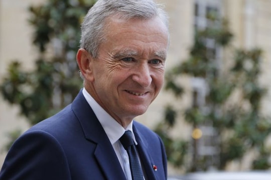 Bernard Arnault - ông vua thời trang xa xỉ trở thành người giàu nhất châu Âu