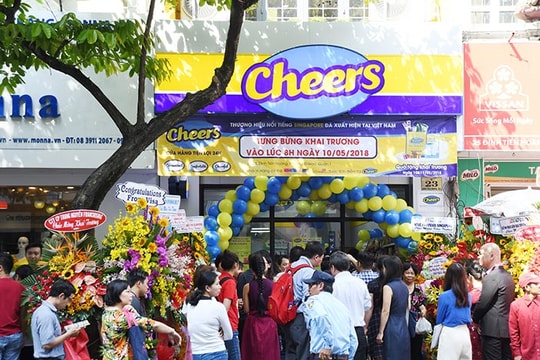 Cửa hàng tiện lợi 24h Cheers thu hút giới trẻ Sài Gòn