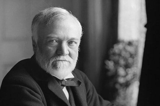Andrew Carnegie: Cậu bé thợ phụ trong nhà máy dệt trở thành người đàn ông giàu nhất thế giới