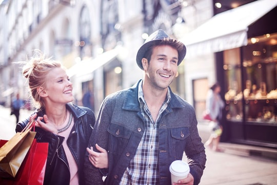 Mua sắm cặp đôi: xu hướng mới của người tiêu dùng