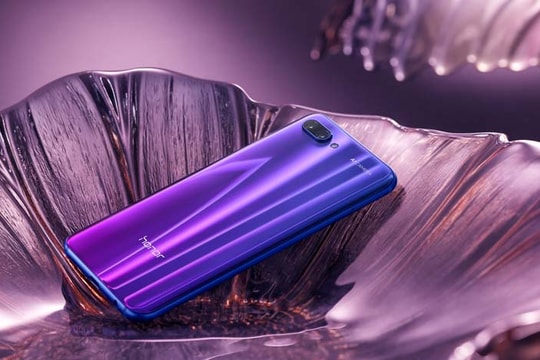 Honor công bố giá bán 9,99 triệu đồng cho Honor 10