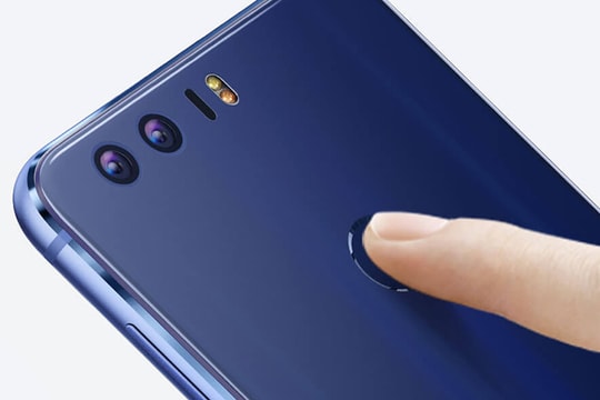 Loạt smartphone giá mềm, tính năng cao cấp