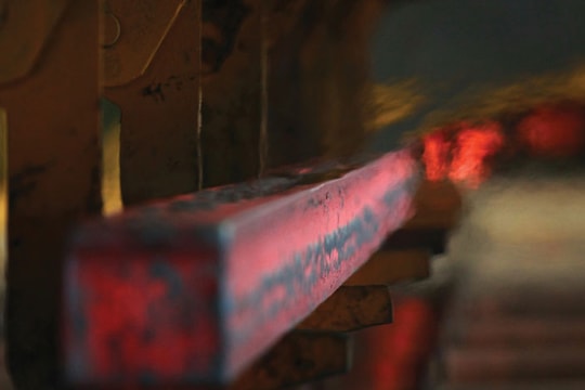 Kết quả kinh doanh nửa đầu năm 2018: Ngành thép, ngành hàng tiêu dùng nhanh chựng lại