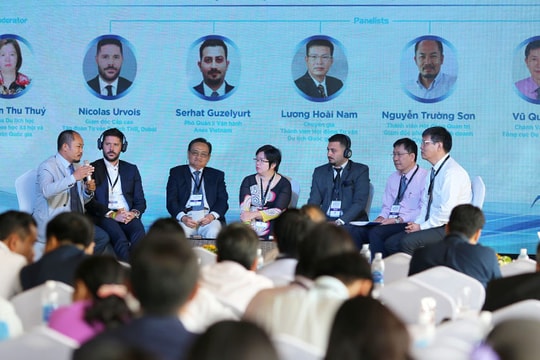 Phát triển du lịch: Không chỉ điểm đến