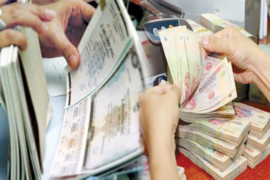 Cổ phiếu "đấu" trái phiếu