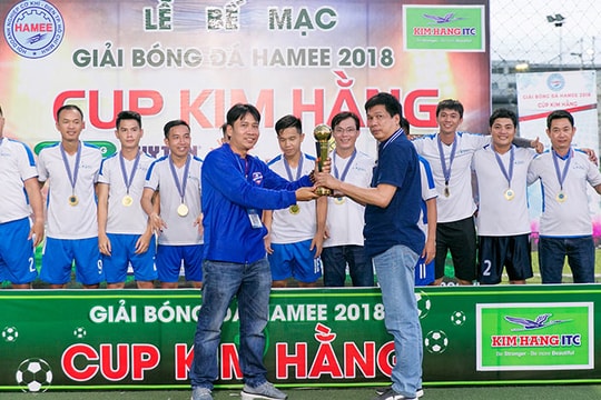 Trung tâm Ứng dụng Tiến bộ Khoa học và Công nghệ đoạt chức vô địch HAMEE FOOTBALL 2018 – Cúp Kim Hằng