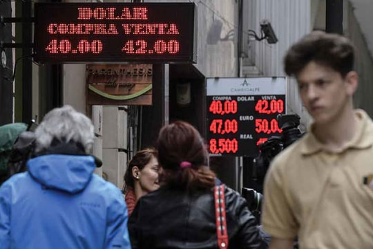 Khủng hoảng Argentina và Thổ Nhĩ Kỳ đe dọa tài chính thế giới