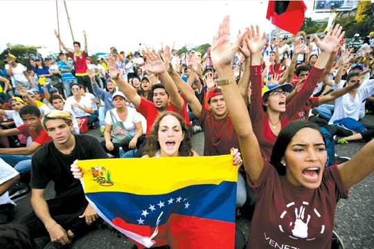 Venezuela: Khủng hoảng kinh tế và thế kẹt địa - chính trị