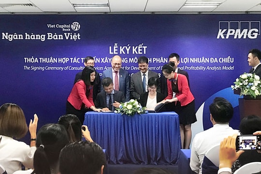 Bản Việt ký kết xây dựng mô hình phân tích lợi nhuận đa chiều với KPMG