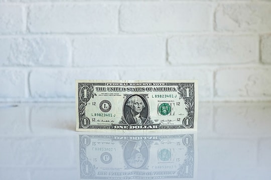 Đồng USD sẽ không dễ bị soán ngôi?