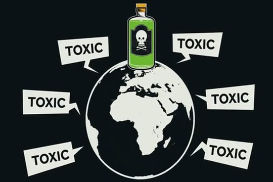Oxford Dictionary: 2018 là một năm "toxic"