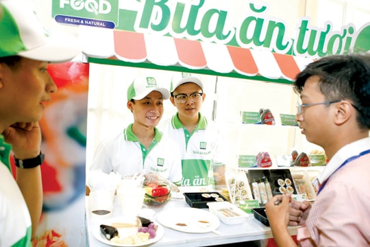 "Đại gia" đổ xô bán thức ăn vặt