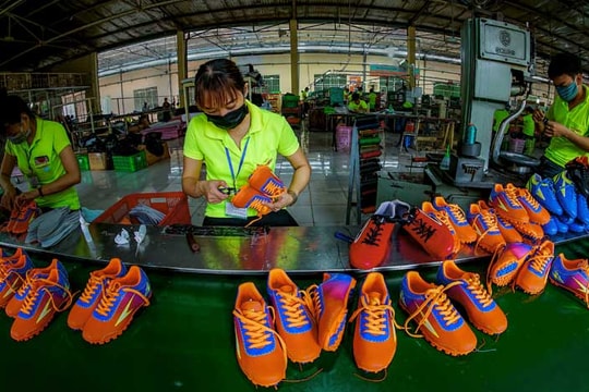 Gia công hàng hóa - cách hữu hiệu để tiếp cận thị trường thế giới