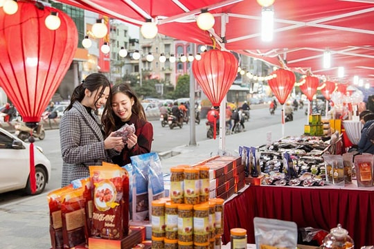 Vincom tưng bừng mở hội “Đón Xuân Gắn Kết – Vui Tết Tài Lộc”