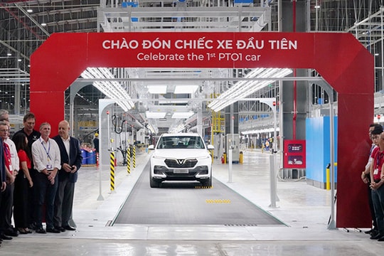 VinFast hoàn thành sản xuất thử nghiệm chiếc xe SUV Lux đầu tiên