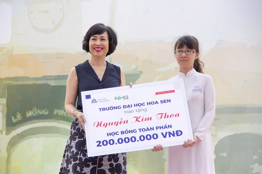 Nữ sinh Trường Lê Hồng Phong nhận học bổng toàn phần tại ĐH Hoa Sen